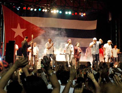 Los Van Van en la Tribuna Antimperialista. Foto: Cubadebate/Archivo.