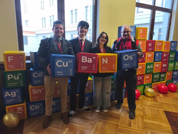 Olimpiada Internacional de Química Mendeleiev, celebrada en Rusia.