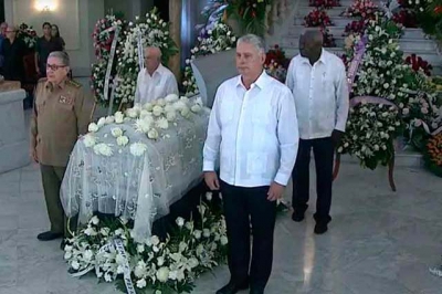 Asisten Raúl Castro y Díaz-Canel a funerales de Alicia Alonso