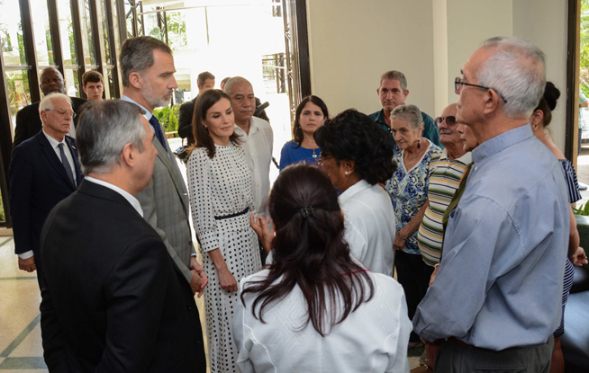 Reyes de España conocen avances de la industria biotecnológica cubana