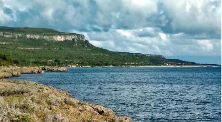 Vista de la parte sur de las terrazas de Maisí de oeste a este