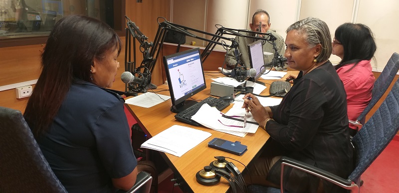 Momentos del debate en Haciendo Radio.