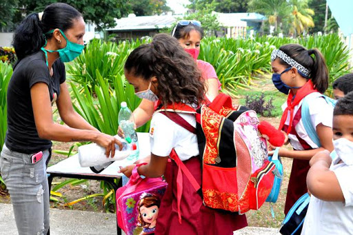 Cuba proyecta el regreso a las clases presenciales