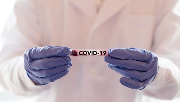 COVID-19 en el mundo: OMS confirma seis vacunas en fase III, pero pide cautela