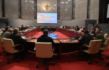 Convoca Díaz-Canel a implementar transformaciones