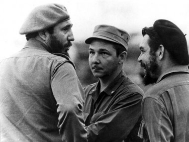 Fidel, el Che y Raúl en el Aeropuerto Internacional 