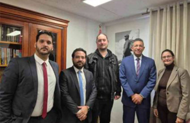 Sindicato francés apoya a Cuba