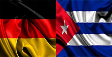 Banderas Cubana y Alemana
