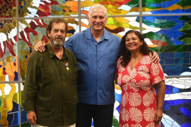 La entrega de la Medalla de la Amistad fue propuesta por el Instituto Cubano de Amistad con los Pueblos (ICAP)