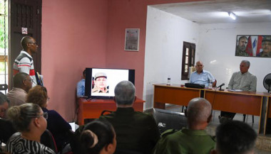 Díaz-Canel visita Boyeros para analizar problemas